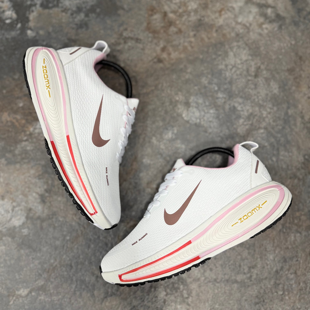 NIKE VOMERO 18 - DAMA