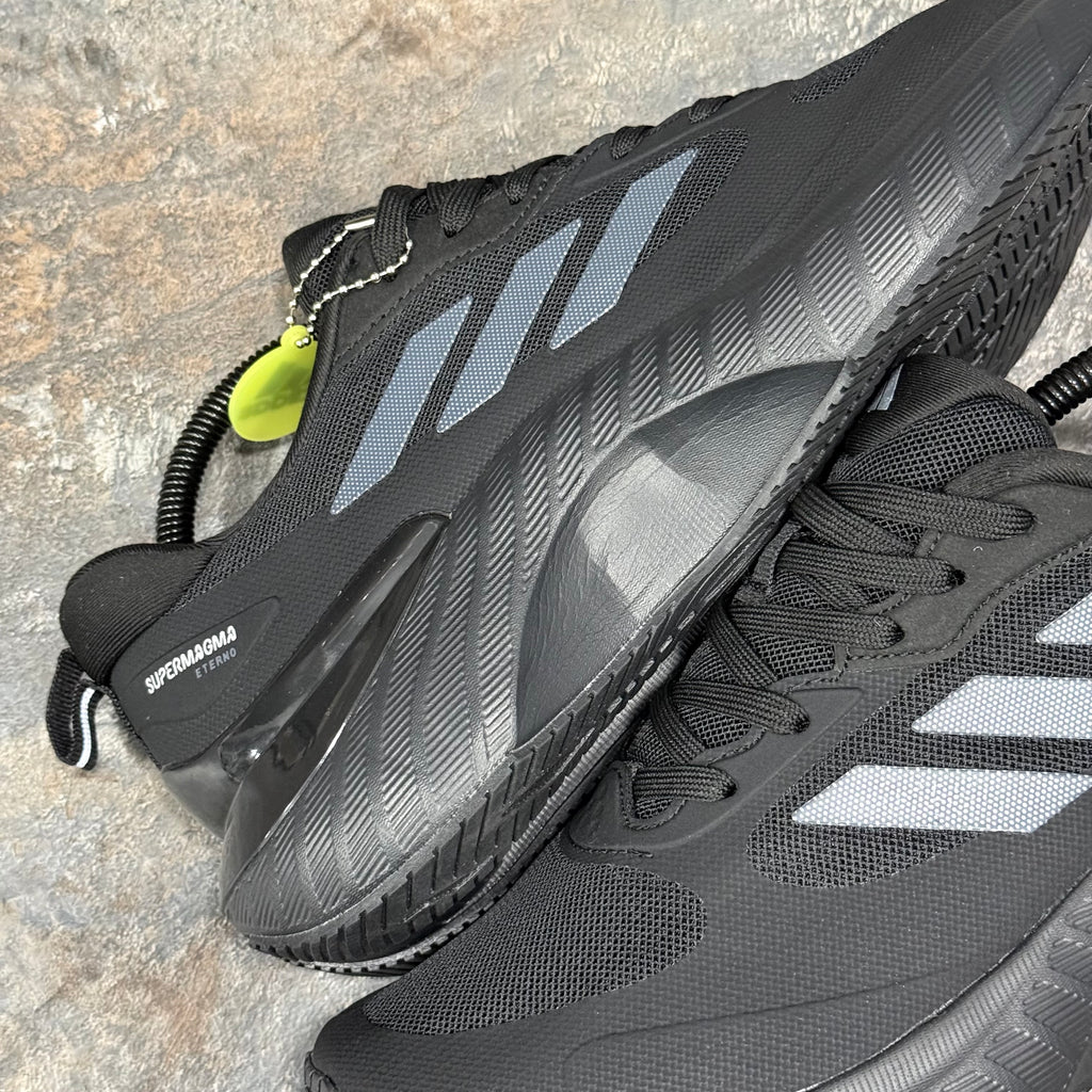 ADIDAS SUPERMAGNA - NEGRO