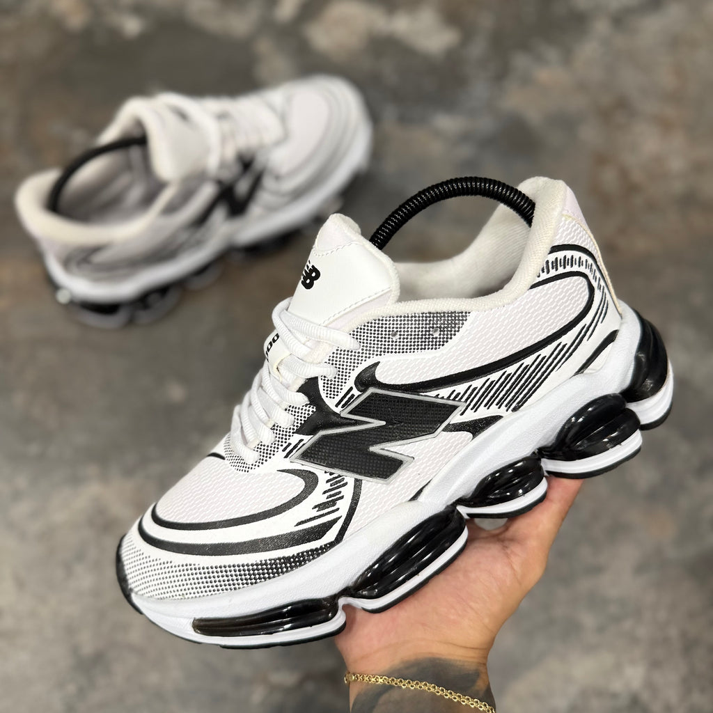 NEW BALANCE 2000