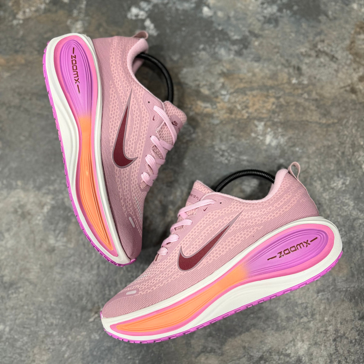 NIKE VOMERO PLUS - DAMA