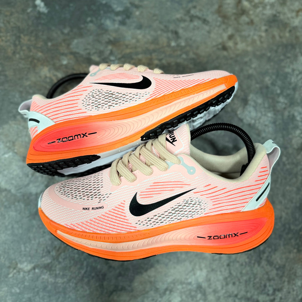 NIKE VOMERO 18 - DAMA