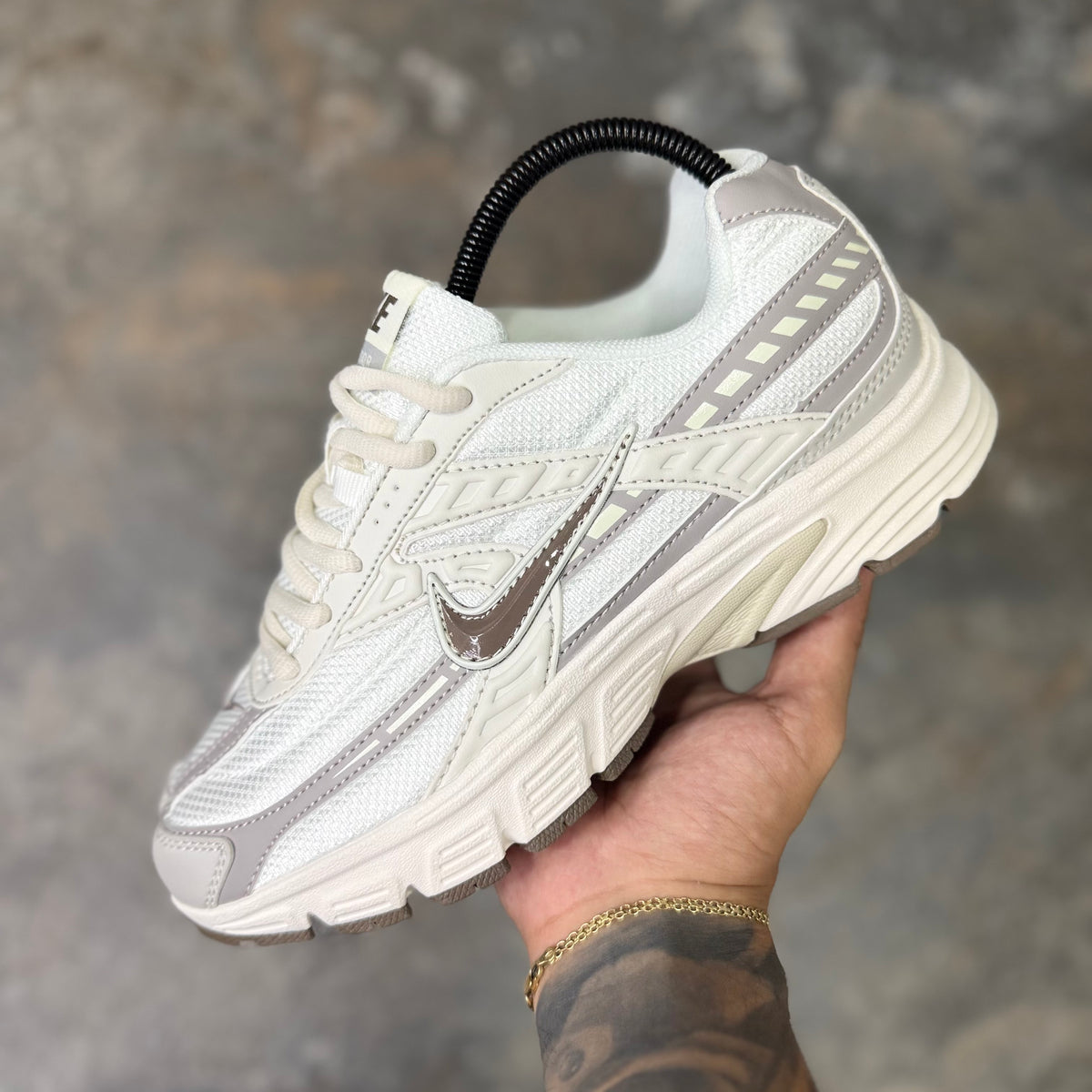 NIKE INITIATOR