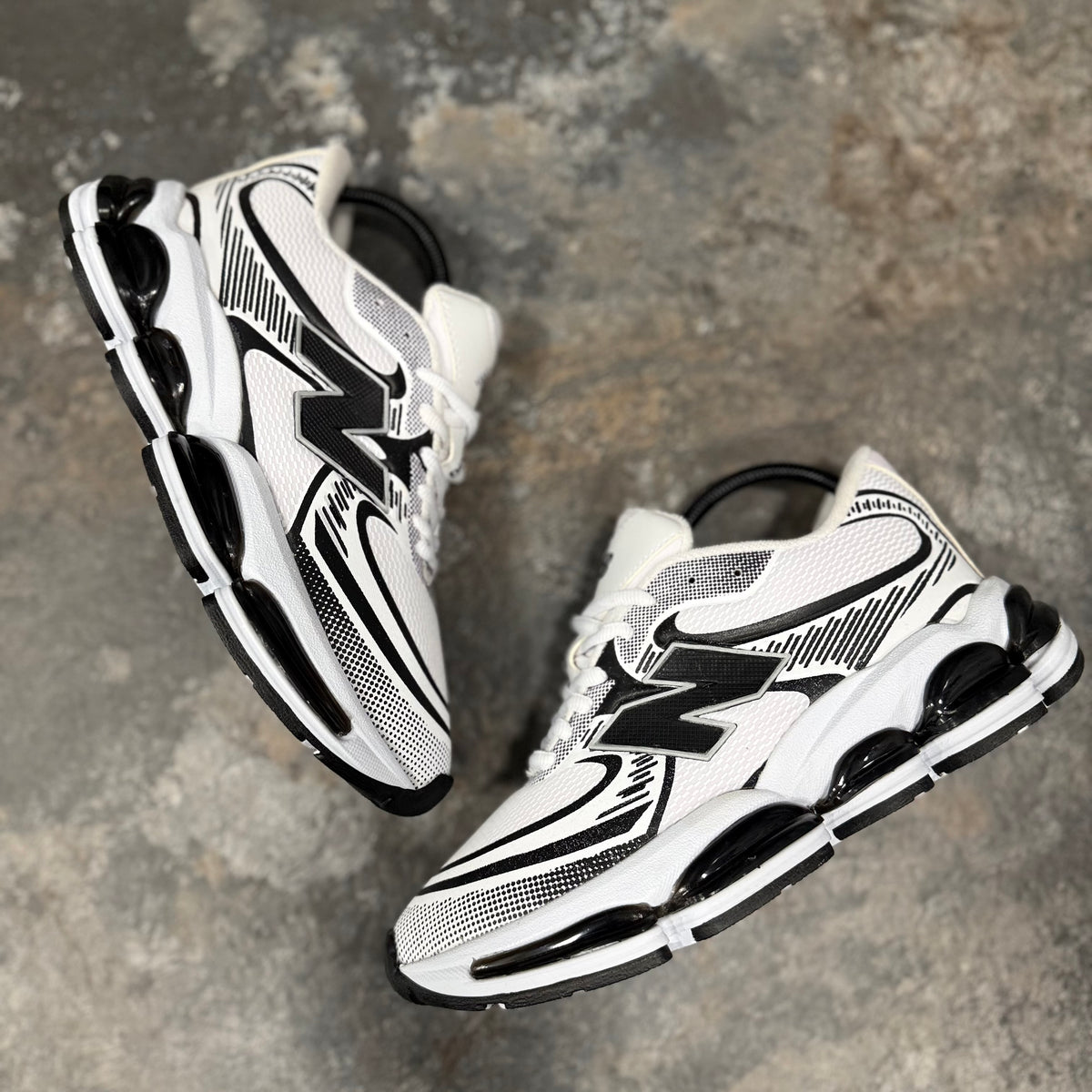NEW BALANCE 2000