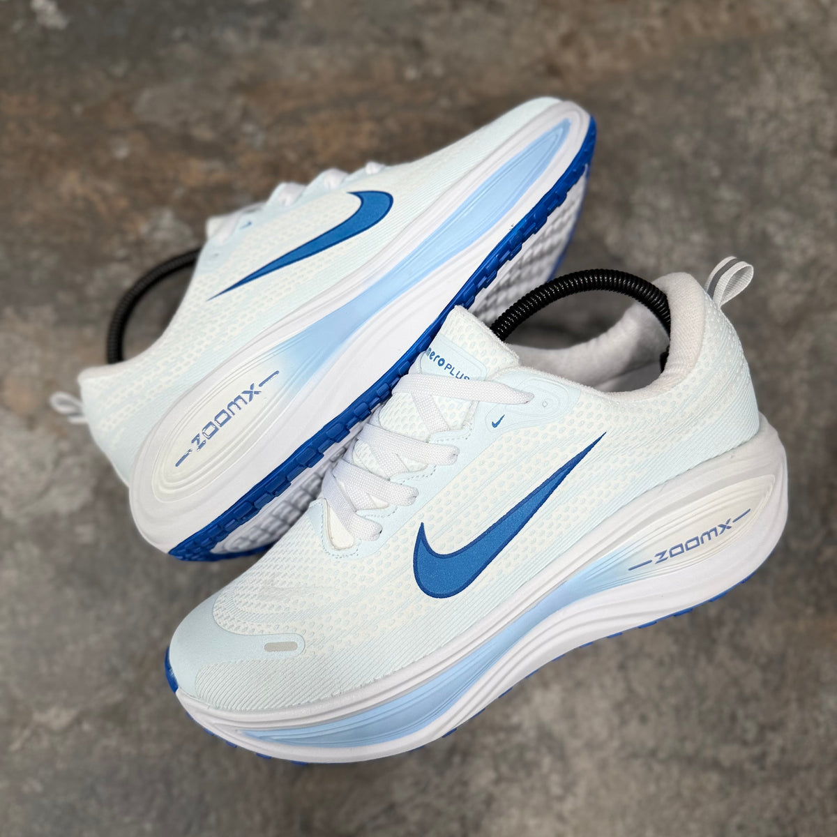 NIKE VOMERO PLUS - DAMA