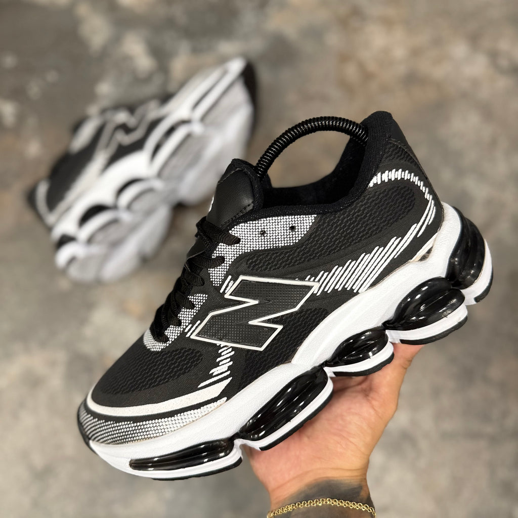 NEW BALANCE 2000