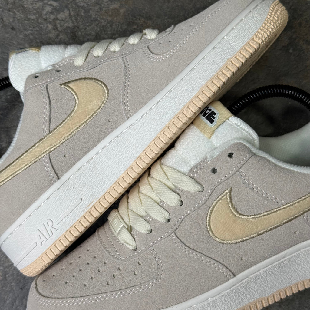 NIKE AIR FORCE ONE - BEIGE