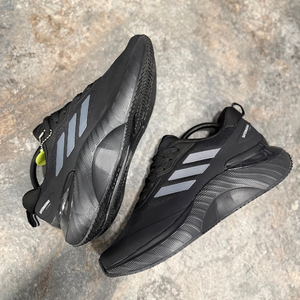 ADIDAS SUPERMAGNA - NEGRO