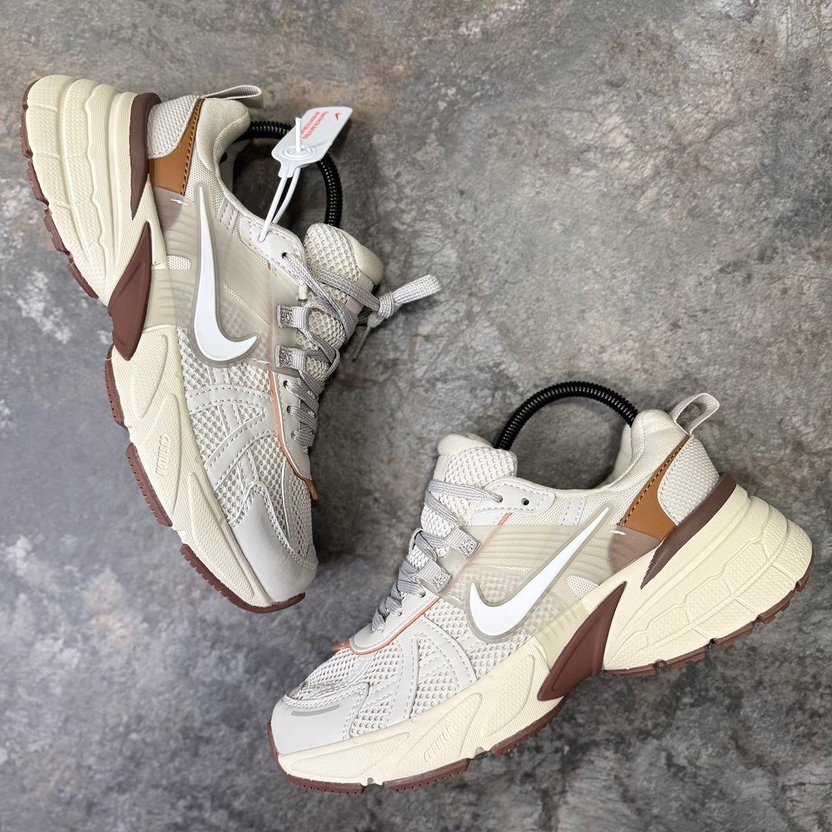NIKE V2K RUN