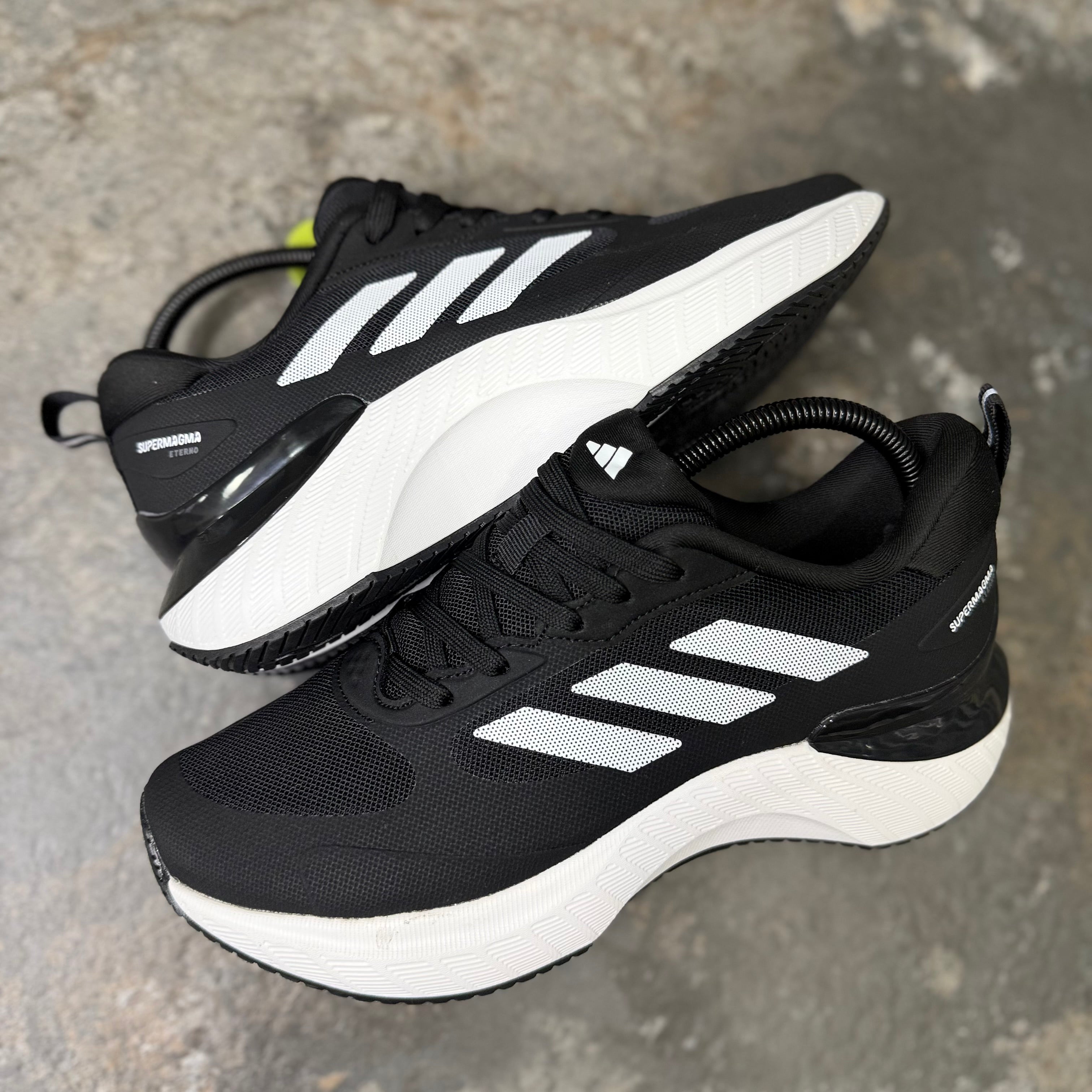 ADIDAS SUPERMAGNA