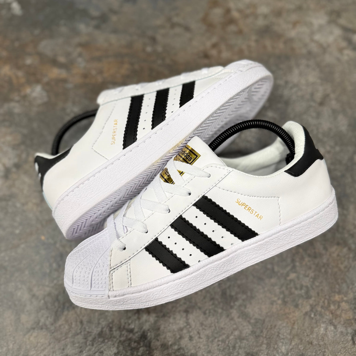ADIDAS SUPERSTAR