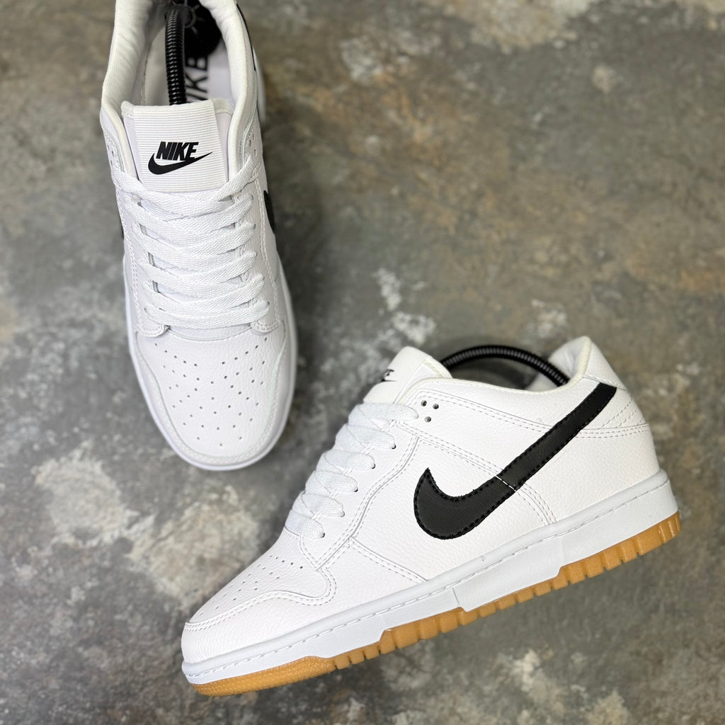 NIKE SB DUNK