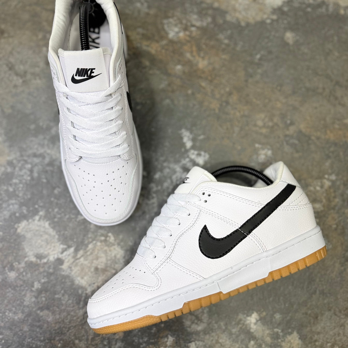 NIKE SB DUNK