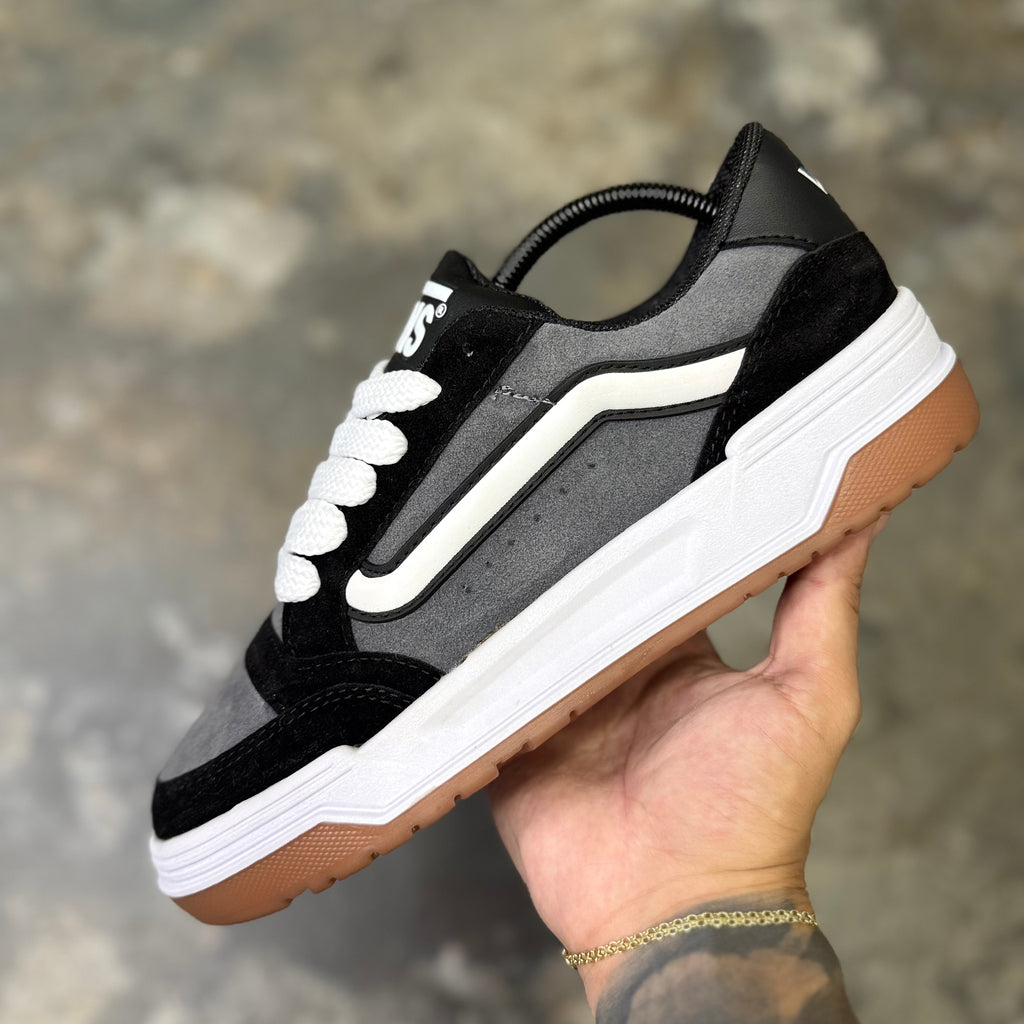 VANS HYLANE