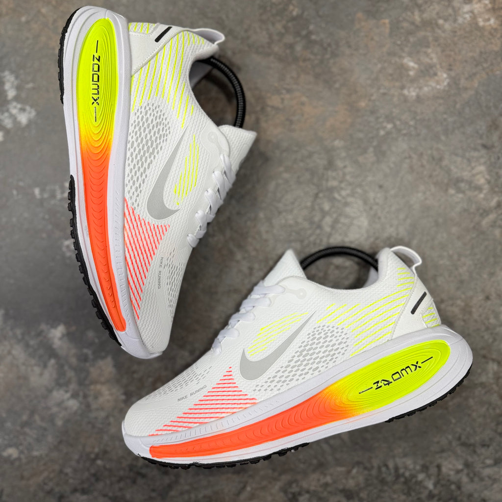 NIKE VOMERO 18