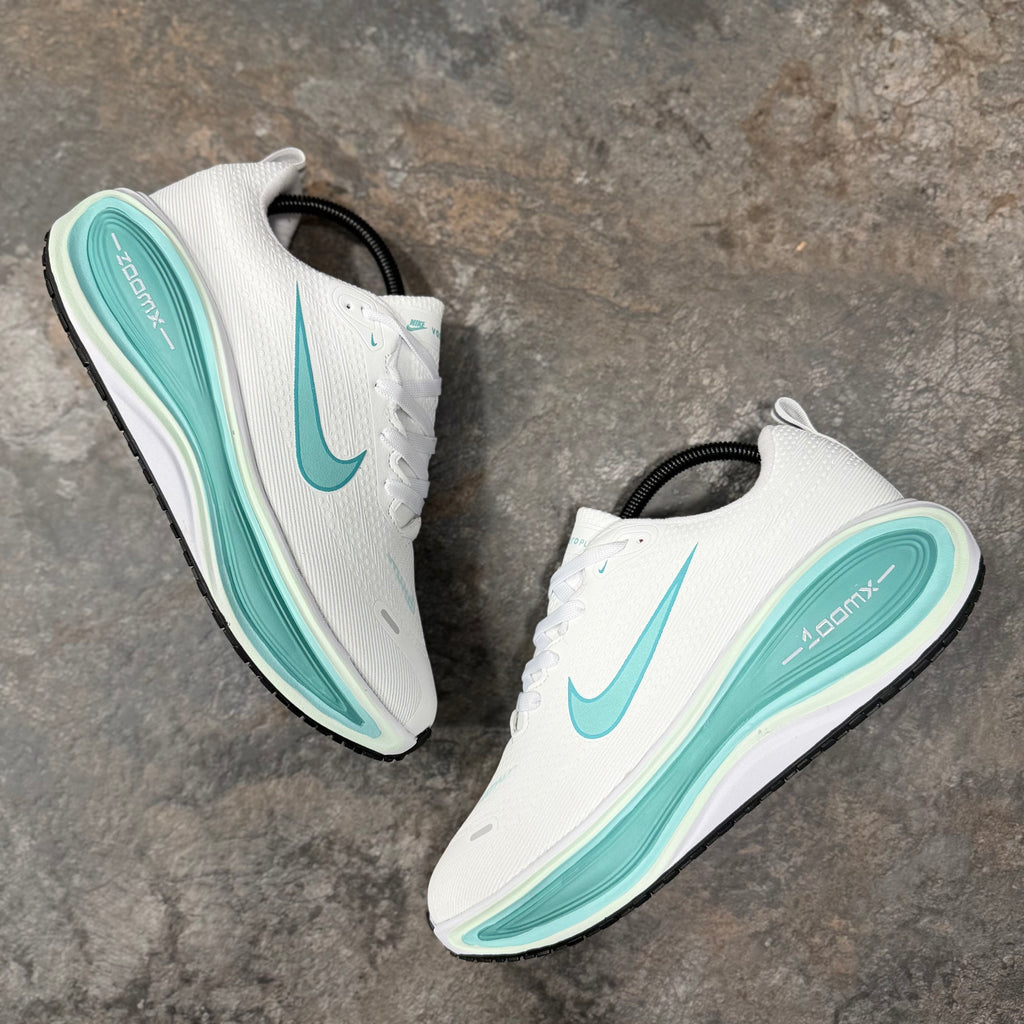 NIKE VOMERO PLUS - DAMA