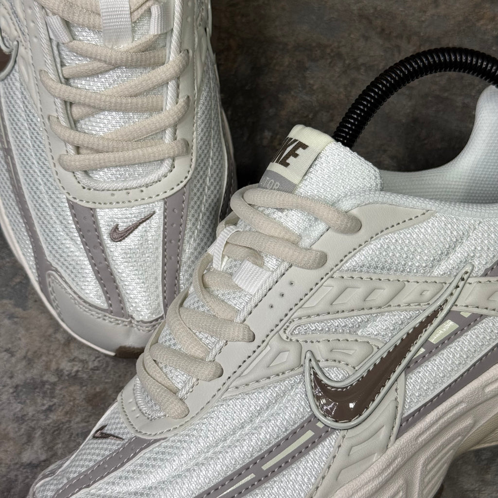 NIKE INITIATOR