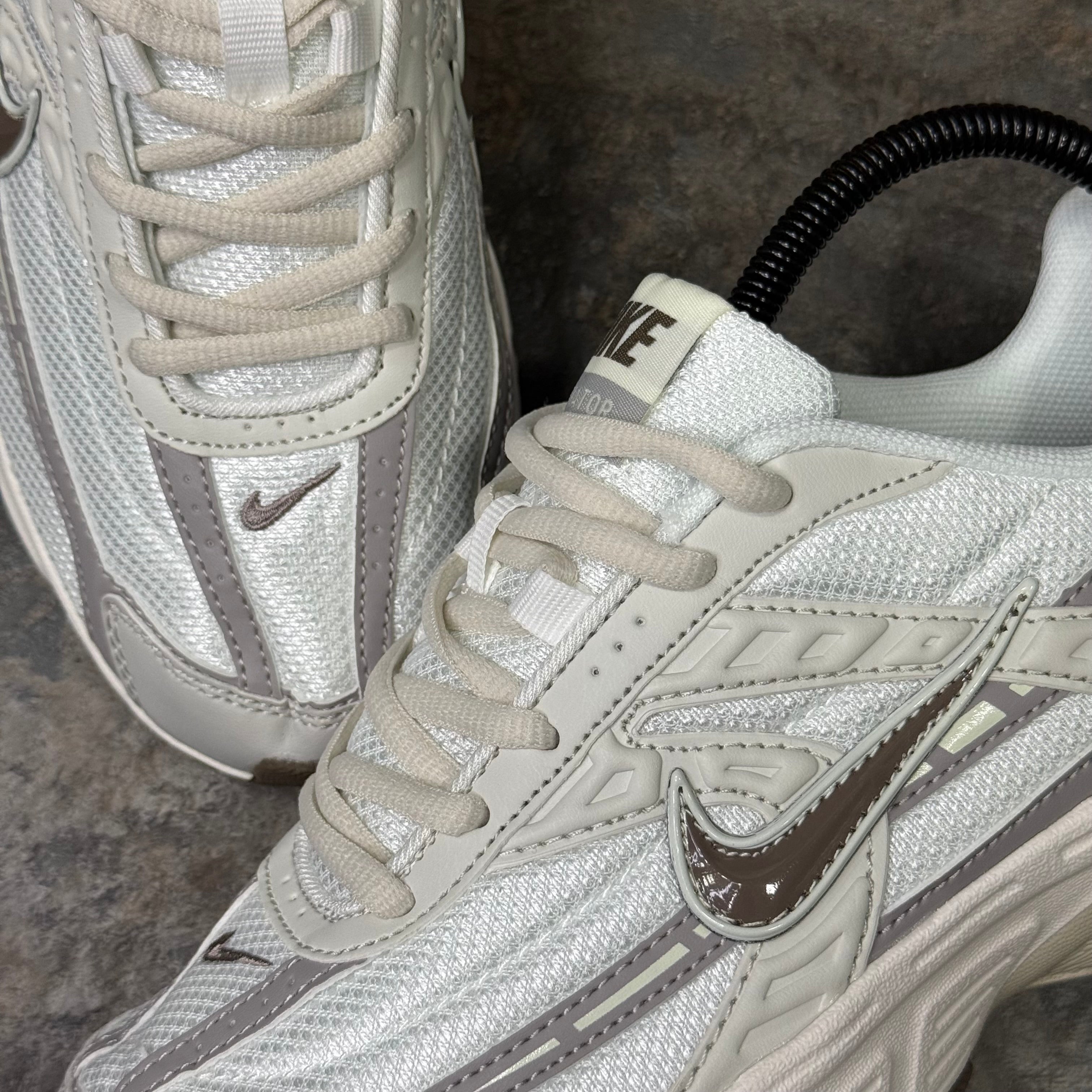NIKE INITIATOR