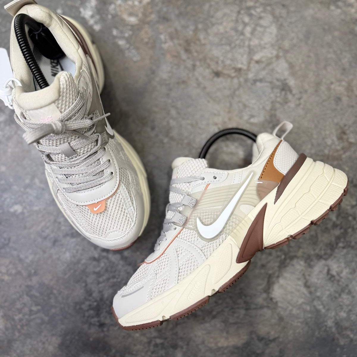 NIKE V2K RUN