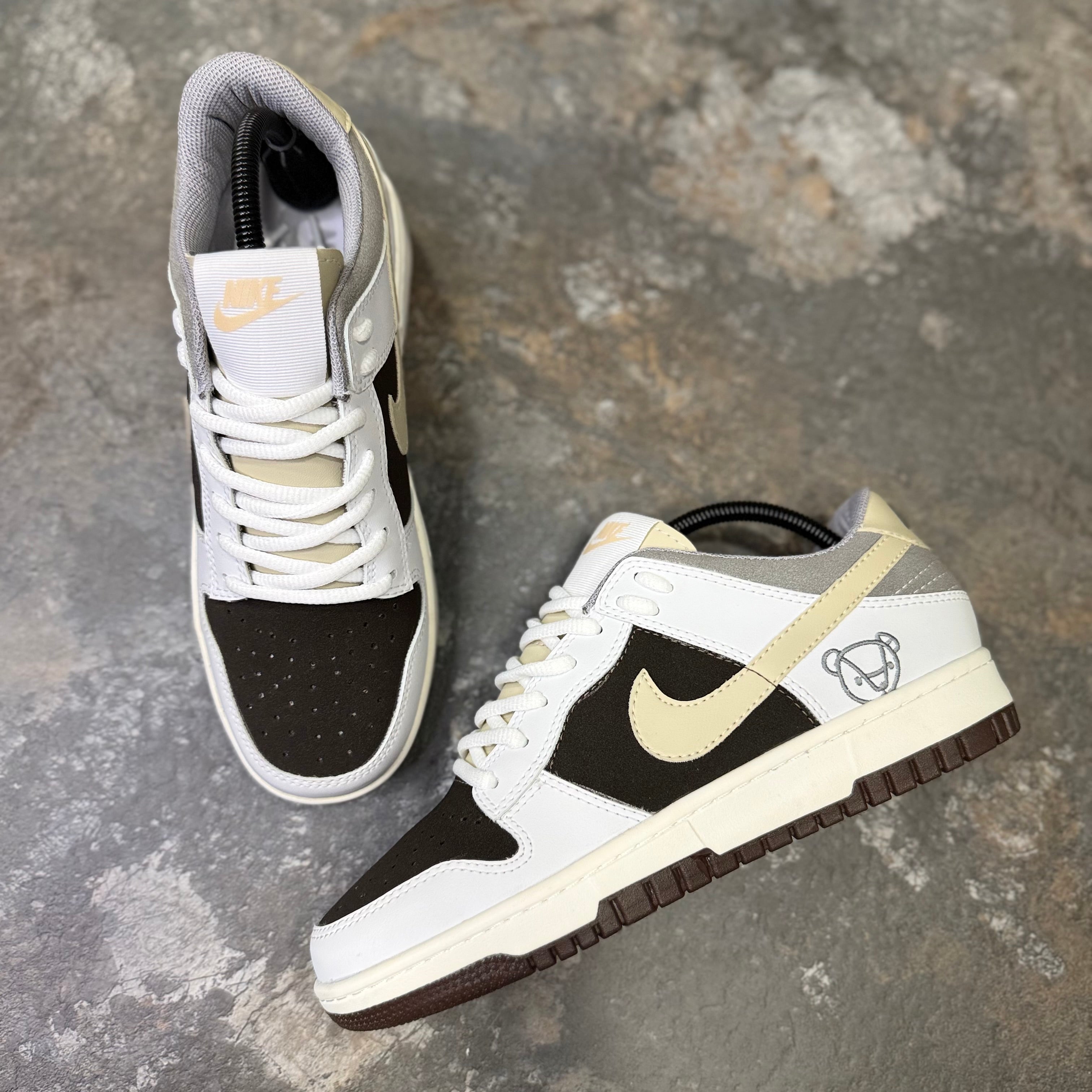 NIKE SB DUNK