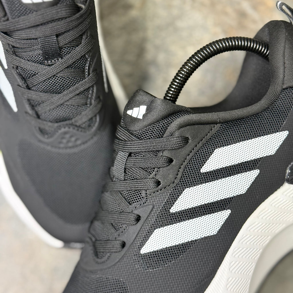 ADIDAS SUPERMAGNA