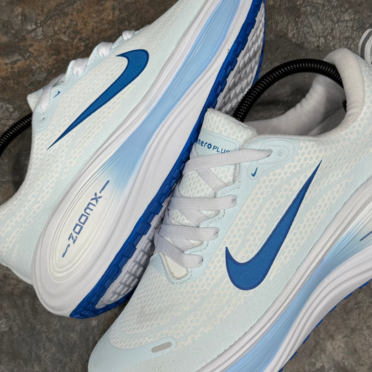 NIKE VOMERO PLUS - DAMA