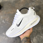 NIKE VOMERO 18
