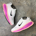NIKE VOMERO 18 - DAMA