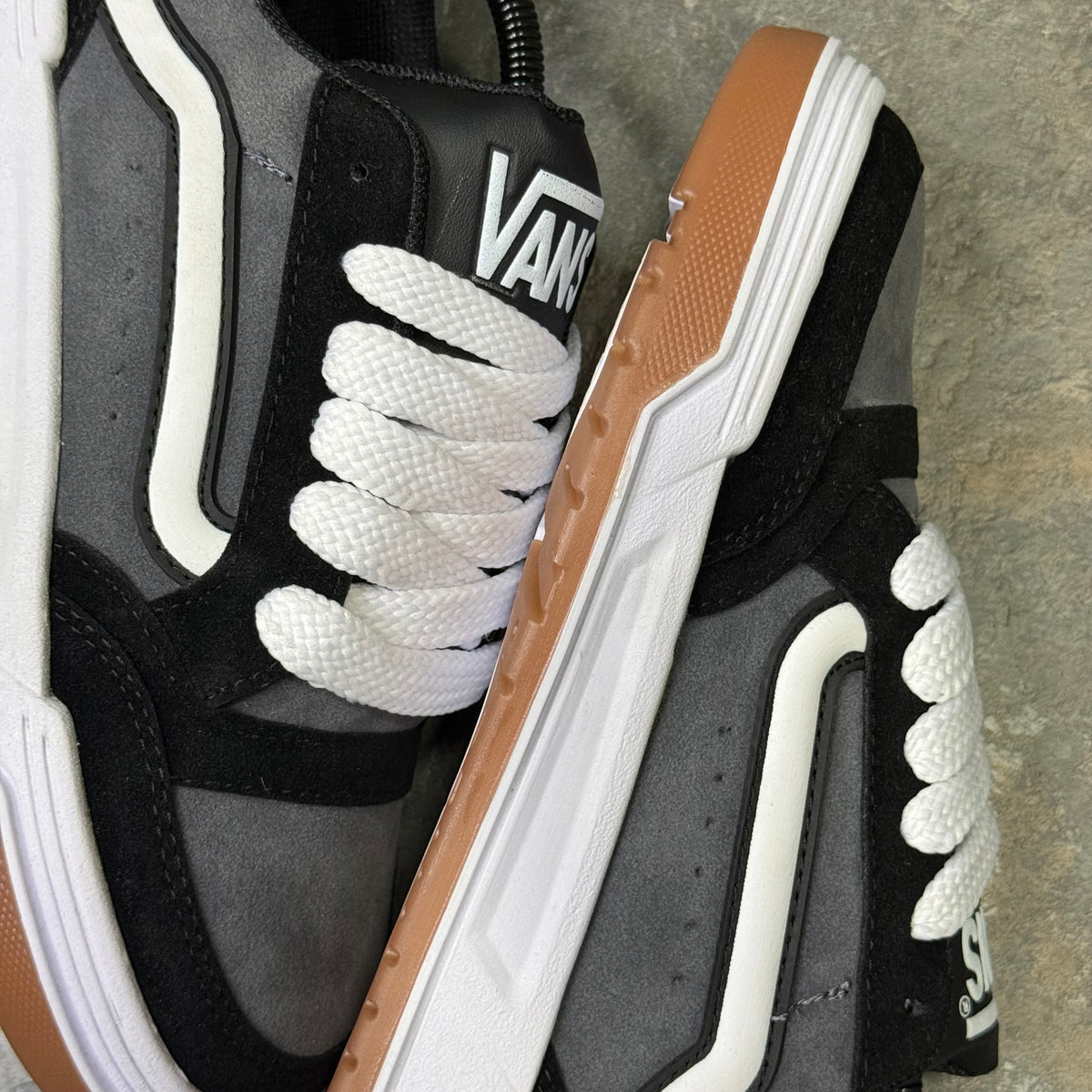 VANS HYLANE
