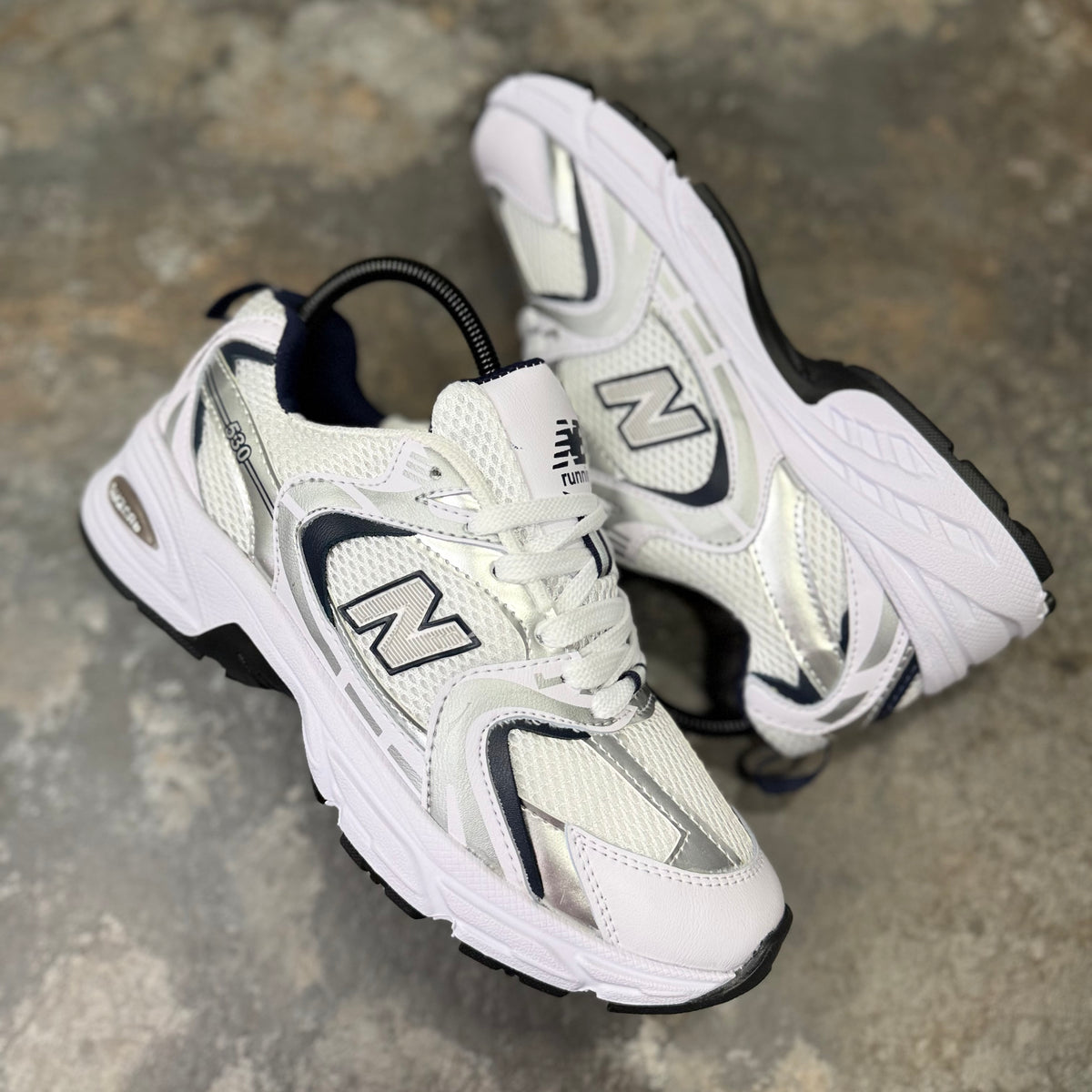 NEW BALANCE 530