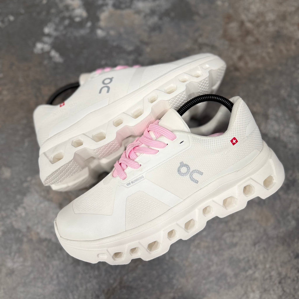 ON CLOUDRUNNER EVA