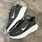 NIKE VOMERO 18
