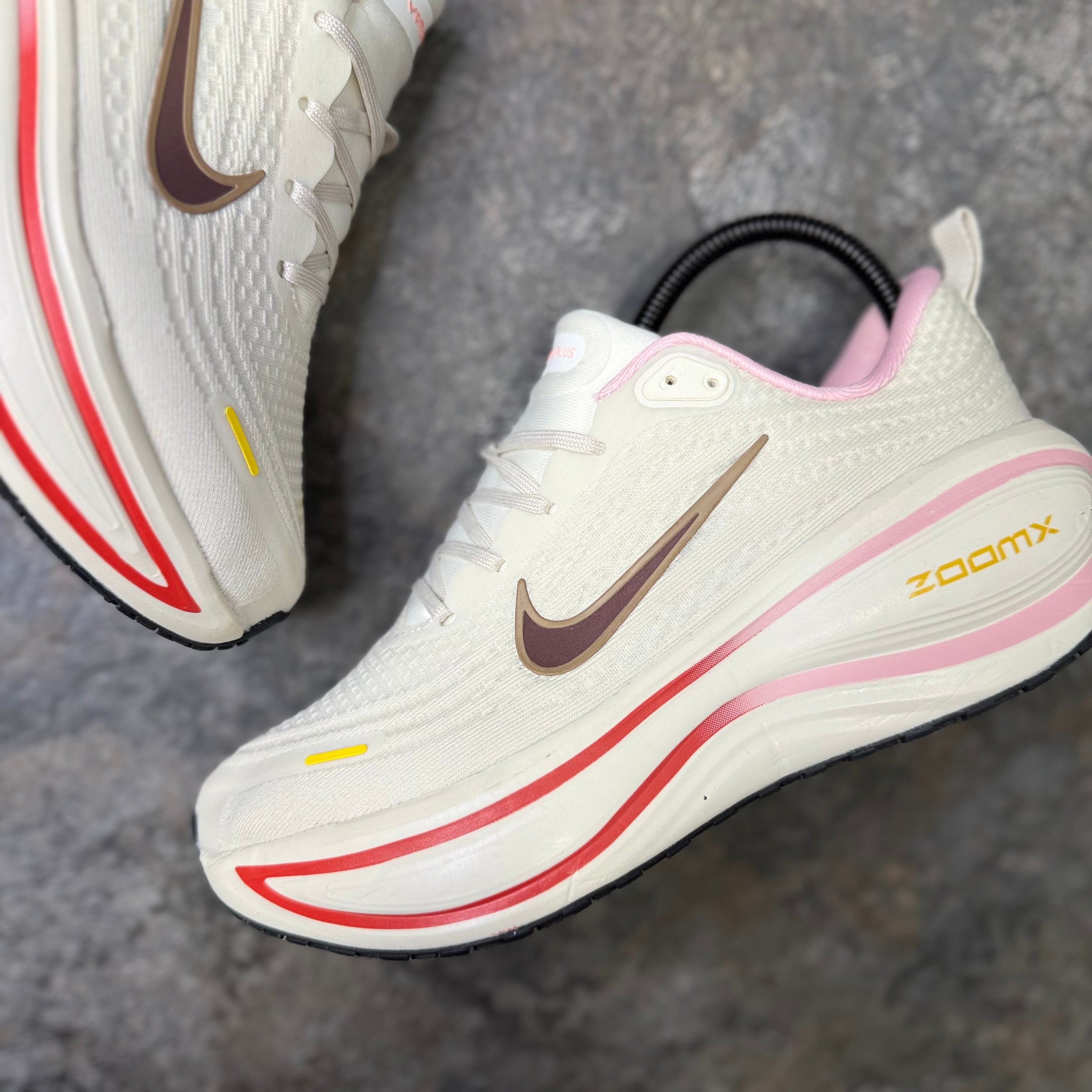NIKE VOMERO PLUS - BEIGE (AAA)