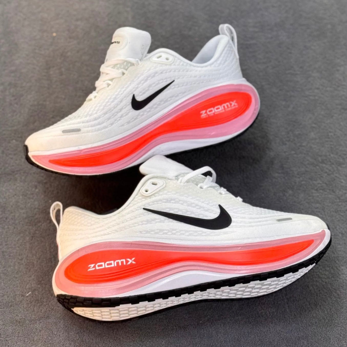 NIKE VOMERO PLUS