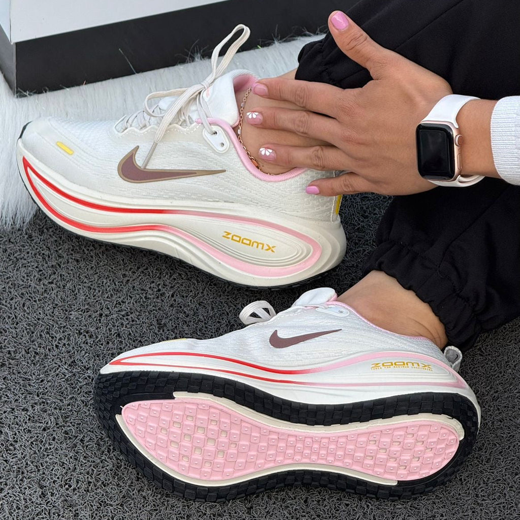 NIKE VOMERO PLUS - BEIGE (1.1)