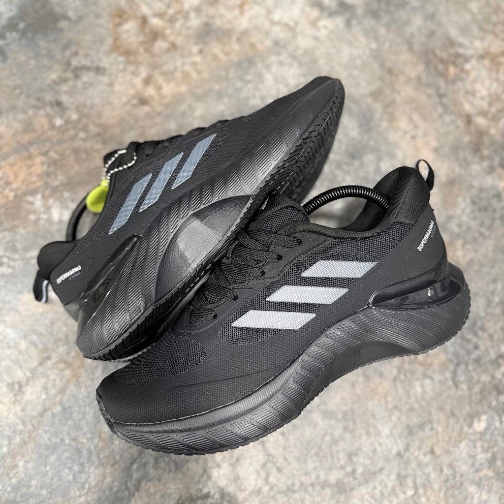 ADIDAS SUPERMAGNA - NEGRO