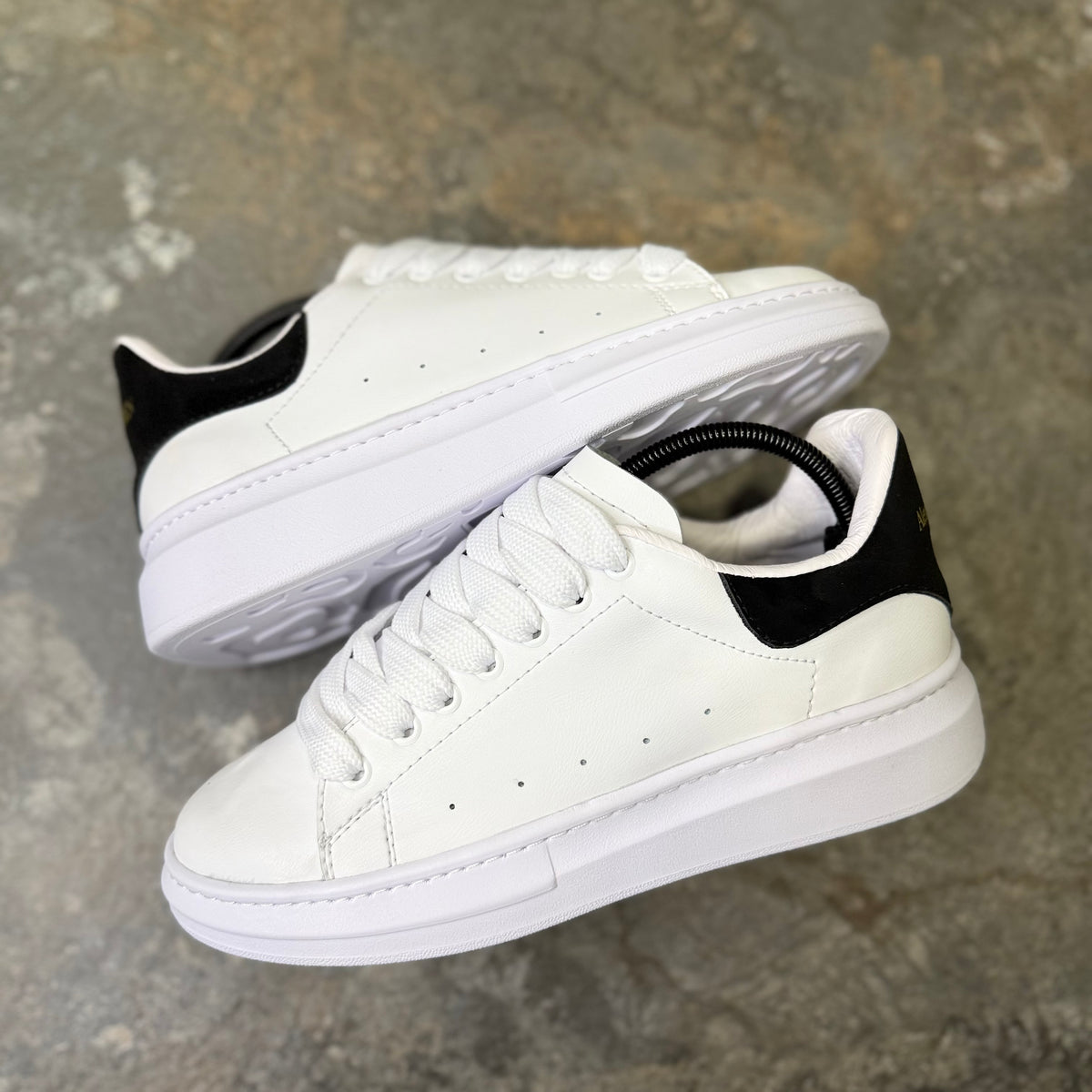 ALEXANDER MCQUEEN