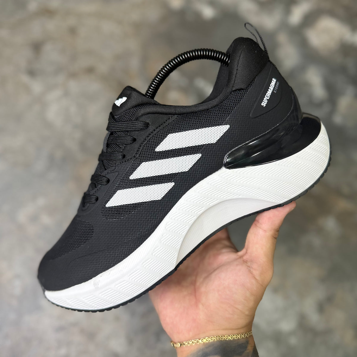 ADIDAS SUPERMAGNA