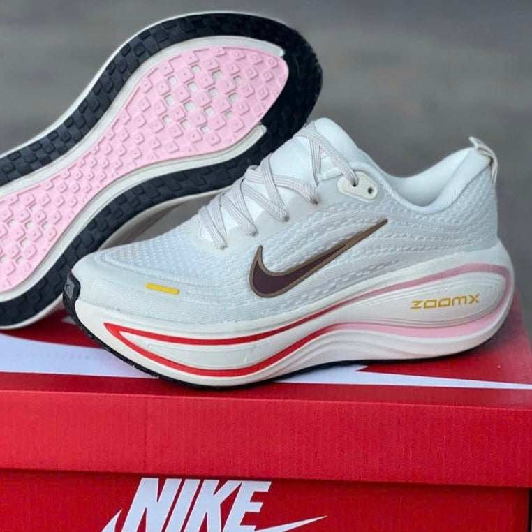 NIKE VOMERO PLUS