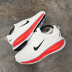 NIKE VOMERO 18