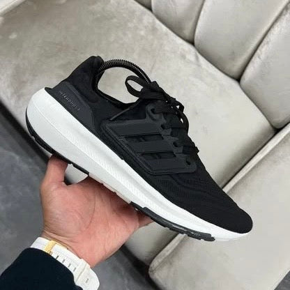 ADIDAS ULTRABOST