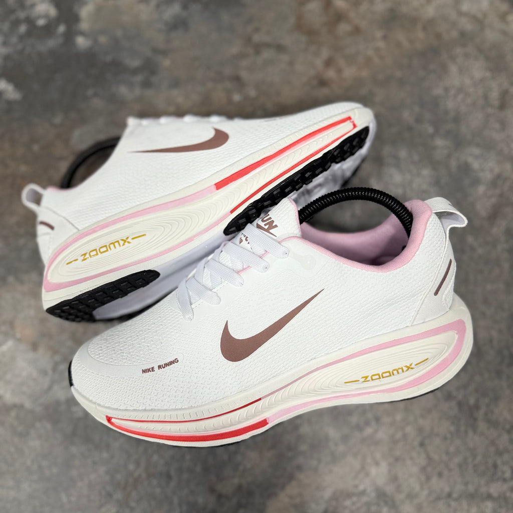 NIKE VOMERO 18 - DAMA