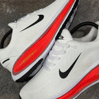 NIKE VOMERO 18