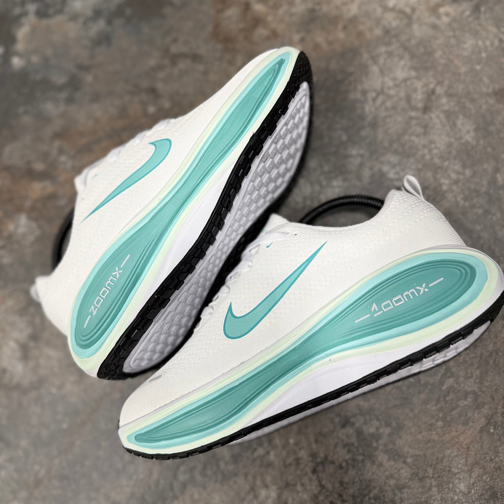 NIKE VOMERO PLUS - DAMA