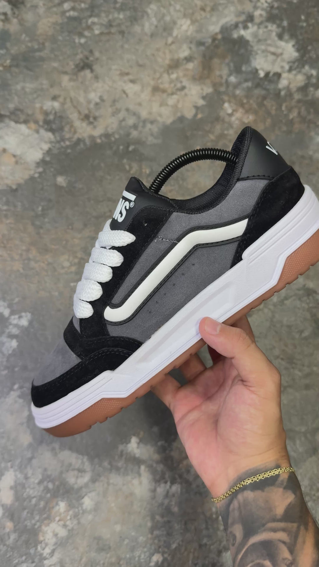 VANS HYLANE